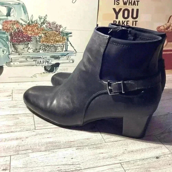CAST 5th BLACK LEATHER ANKLE BOOTS SIZE 9W - Picture 4 of 6